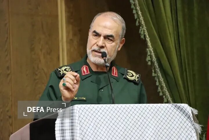 روایت سردار جوانی از پیش‌بینی شهید سلیمانی درباره جنگ آمریکا و اسرائیل با ایران/ حضور ۲۲۶ شبه مردم در خیابان‌ها، پدیده‌ای کم‌نظیر در تاریخ بشر است