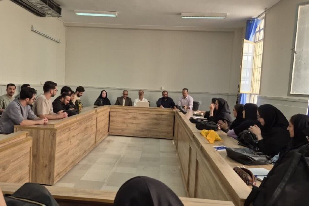 چالشهای ترجمه رمان از انگلیسی به فارسی در دانشگاه لرستان بررسی شد