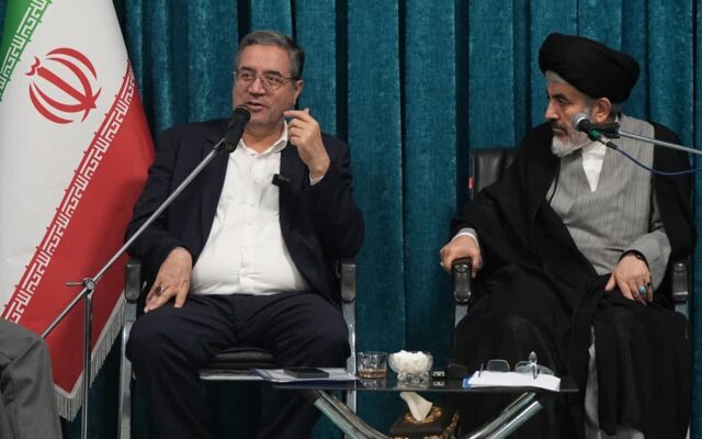 رحمانی:کتاب و کتابخوانی راهکار موثر برای مقابله با جنگ ترکیبی دشمن است
