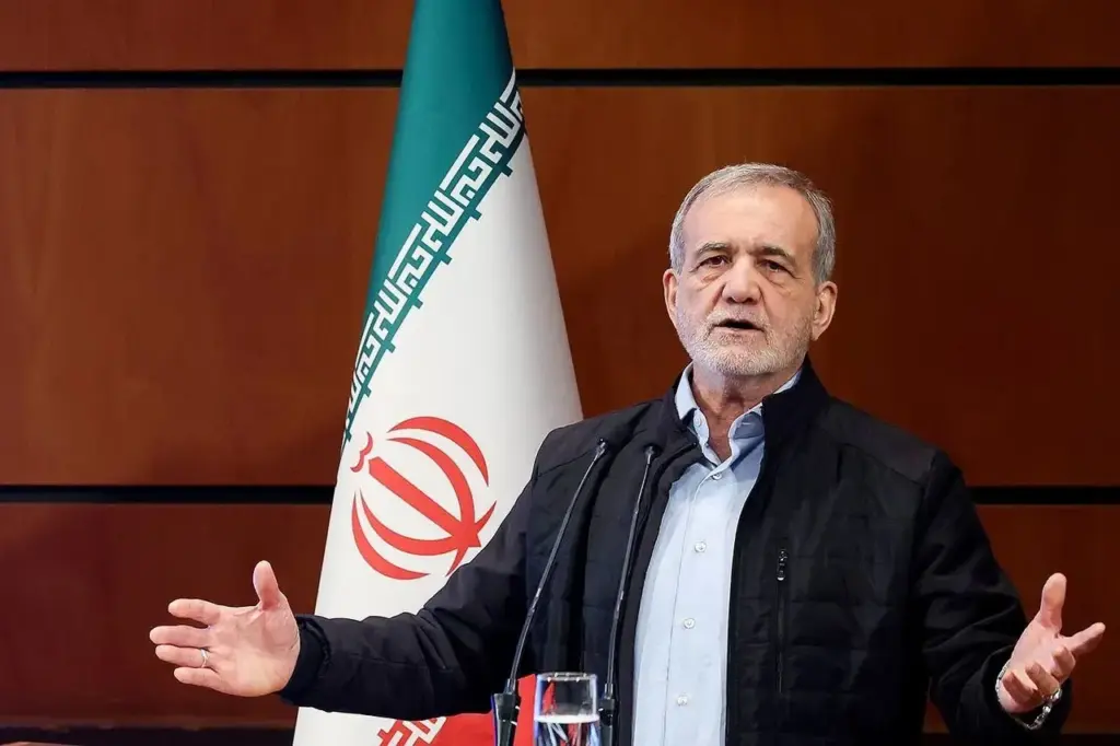 پزشکیان: امروز مشکل این است که در تربیت افراد برای مدیریت و اداره امور، آن‌طور که باید موفق نبوده‌ایم/ با دعوا و تغییر افراد، مشکلات اساسی حل نمی‌شوند