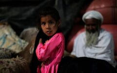 ازدواج دختران خردسال برای تسویه بدهی خانواده‌ها؛ دختر ۱۱ساله‌ در افغانستان با مردی ۴۰ ساله نامزد شد