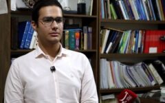 آرش محمدی با کرونا و جنگ رتبه یک گروه آزمایشی تجربی شد / «فکر می‌کنم اگر کنکور به تعویق نمی‌افتاد، رتبه یک را کسب نمی‌کردم»