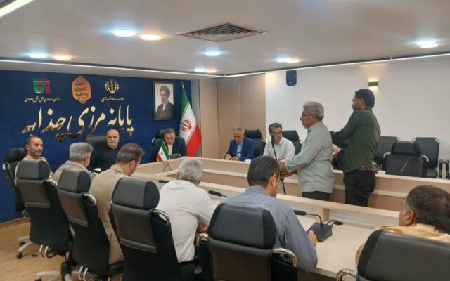 تاکید معاون استاندار خوزستان بر رفع مشکلات رانندگان، فعالان اقتصادی و مسافران در مرز چذابه
