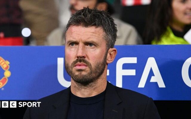 Carrick refuses to rule out dropping Fernandes in emotional address