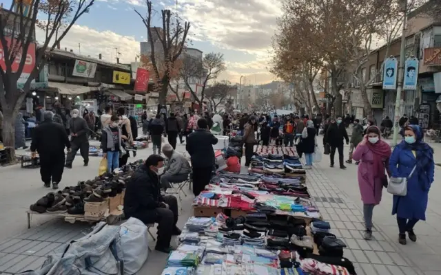 دستفروشی در بازار تهران زمان‌بندی شد