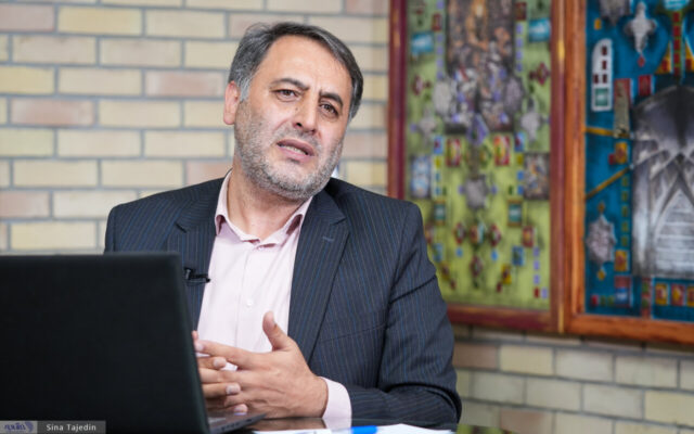 تحلیلگر اقتصاد انرژی: از سال ۸۶ وارد «بازی اعداد» شدیم/ یک‌سوم ایرانی‌ها زیر خط فقر هستند
