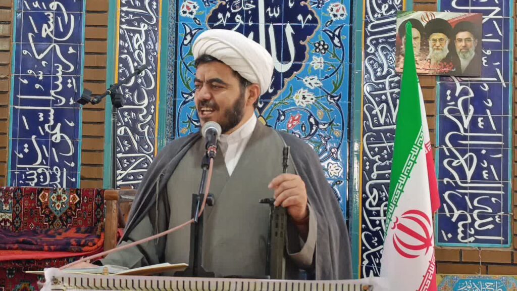تأکیدامام جمعه باروق آذربایجان غربی برمقابله با زیاده‌خواهی آمریکا