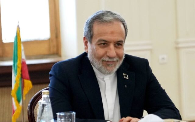عراقچی: همسایگان ما اولویت ما هستند