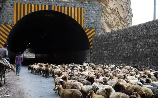 محور کندوان فردا دوشنبه ۲۷ مهر مسدود است