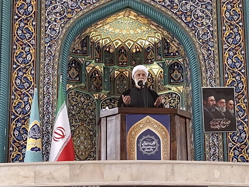 تأکید امام جمعه کیش بر آمادگی نیروهای مسلح و حفظ انسجام ملی در شرایط جنگی