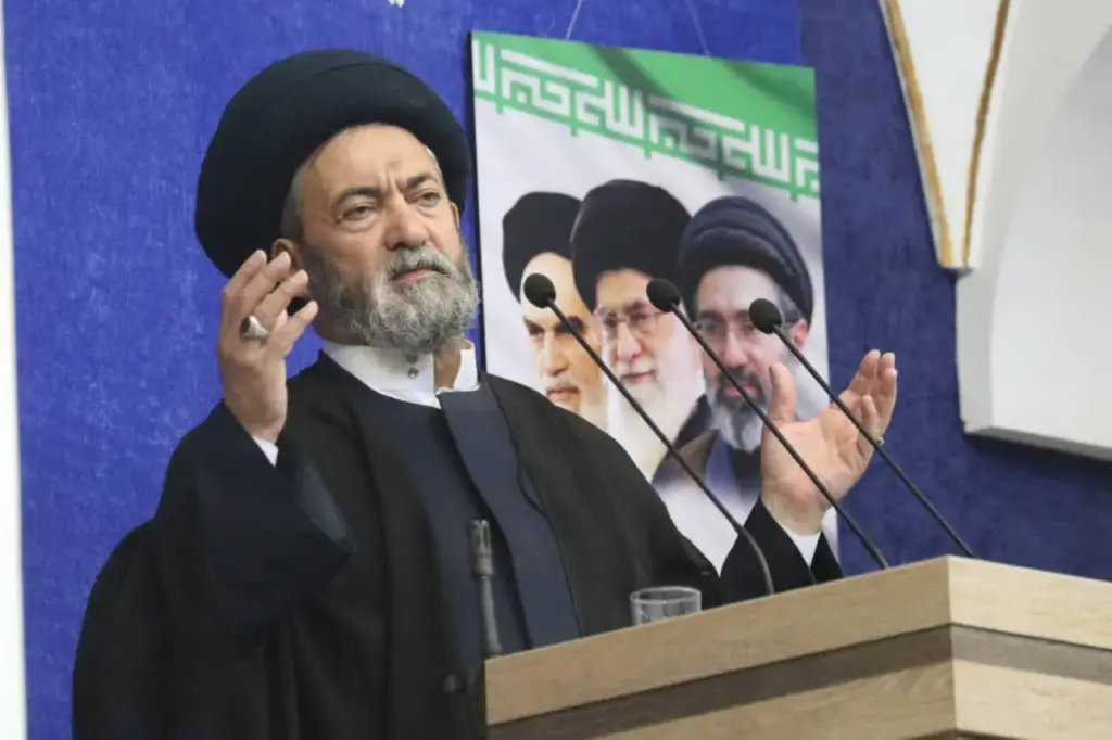 امام جمعه اردبیل: می‌خواستند ایران را بشکنند، اما هیبت خودشان فرو ریخت