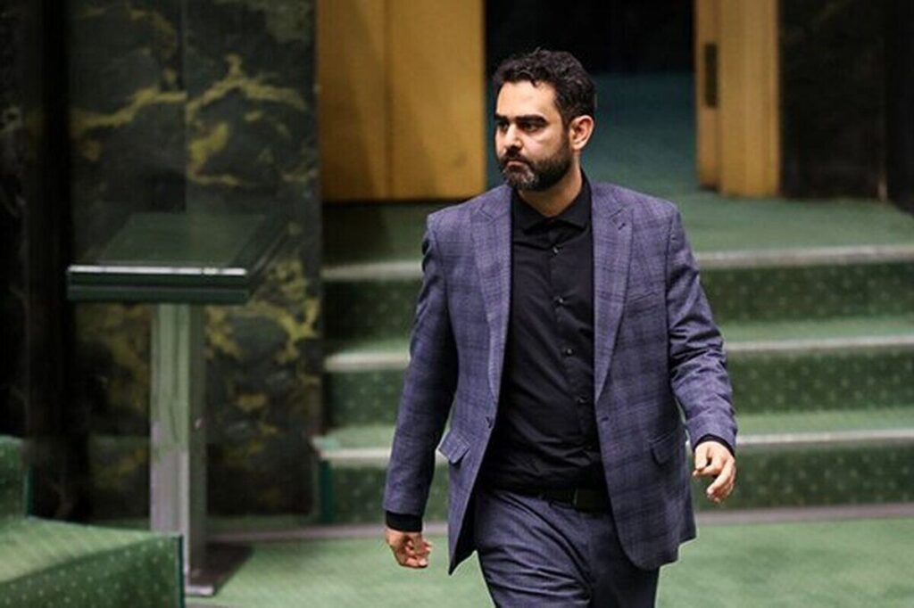 ادعای جنجالی امیرحسین ثابتی درباره نمایندگان مجلس/ بالاخره هر کسی یک قیمتی دارد!