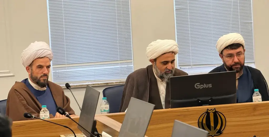 حوزه علمیه و بسیج دو بال پرواز انقلاب اسلامی هستند