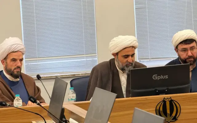 حوزه علمیه و بسیج دو بال پرواز انقلاب اسلامی هستند