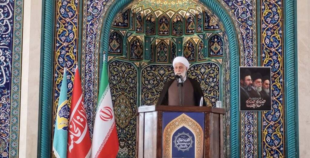تاکید امام جمعه کیش بر تقویت اقتصاد مقاومتی